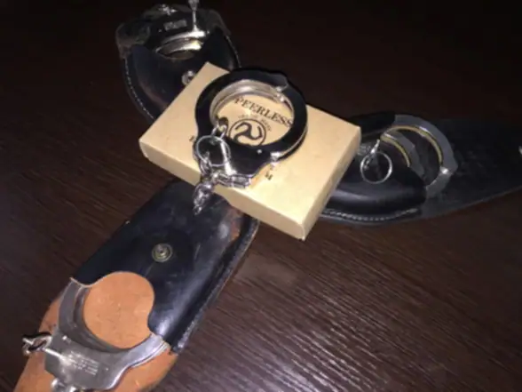 Раритетные наручники Smith & Wesson Model 90: особенности конструкции и уход