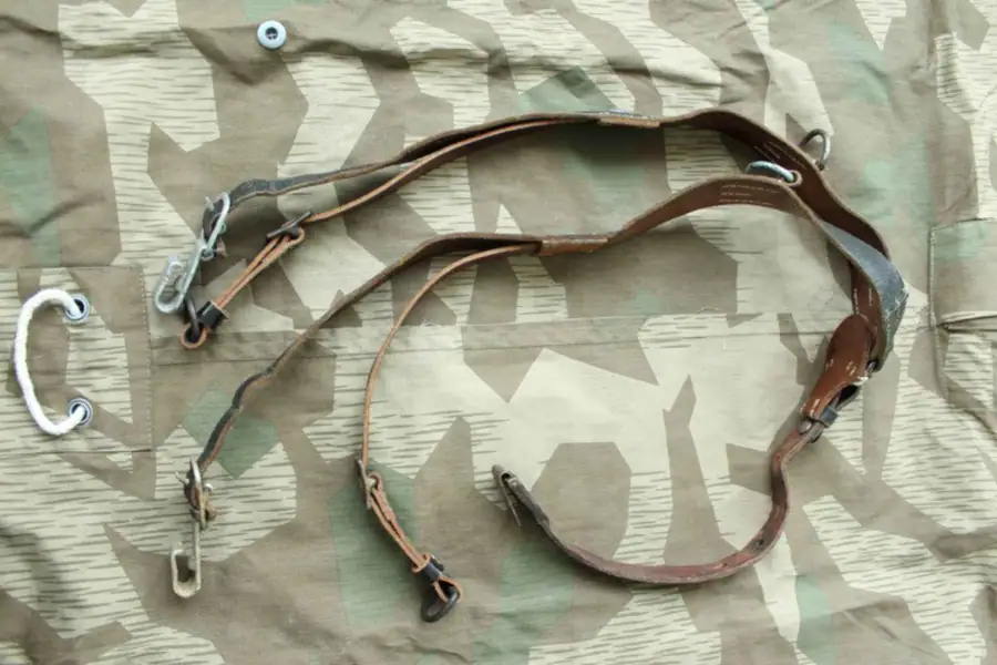 Экспертиза и атрибуция военного антиквариата: пряжки, холодное оружие и амуниция