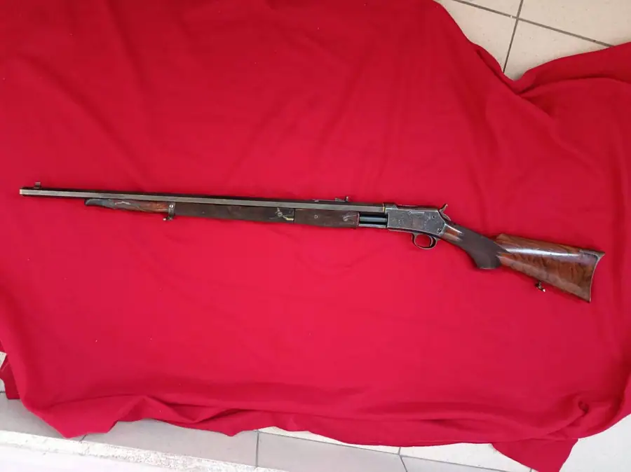 Атрибуция и оценка коллекционной винтовки Colt Lightning 44 калибра