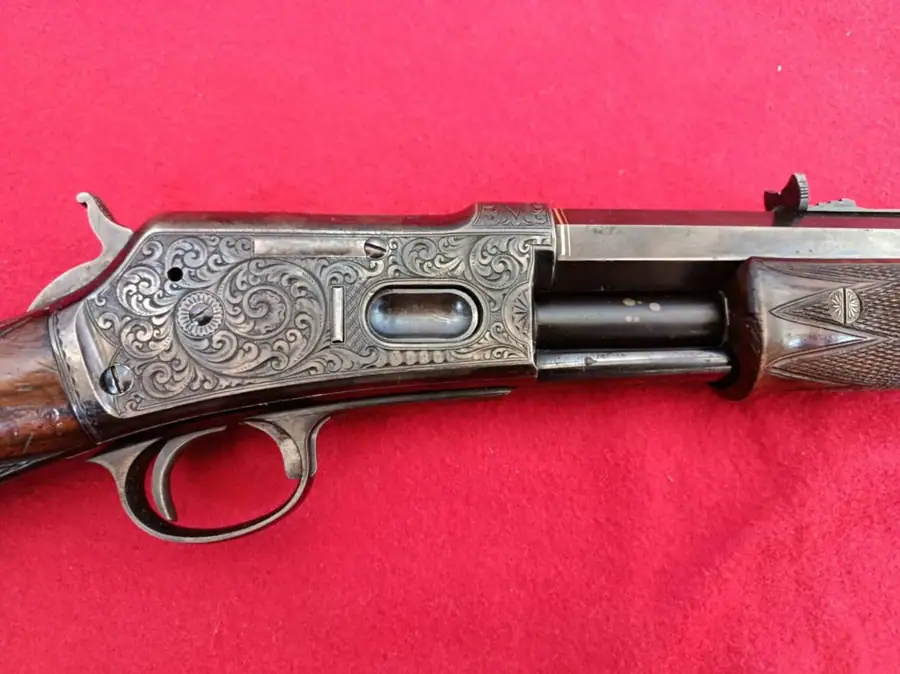 Атрибуция и оценка коллекционной винтовки Colt Lightning 44 калибра