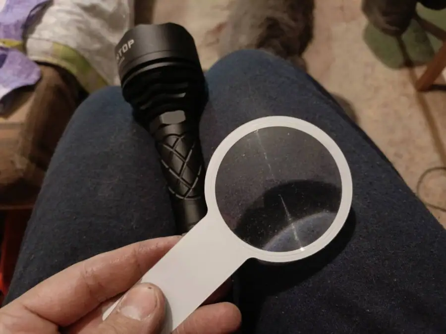 Обзор дальнобойного LEP-фонаря: особенности белого лазера и опыт модификации