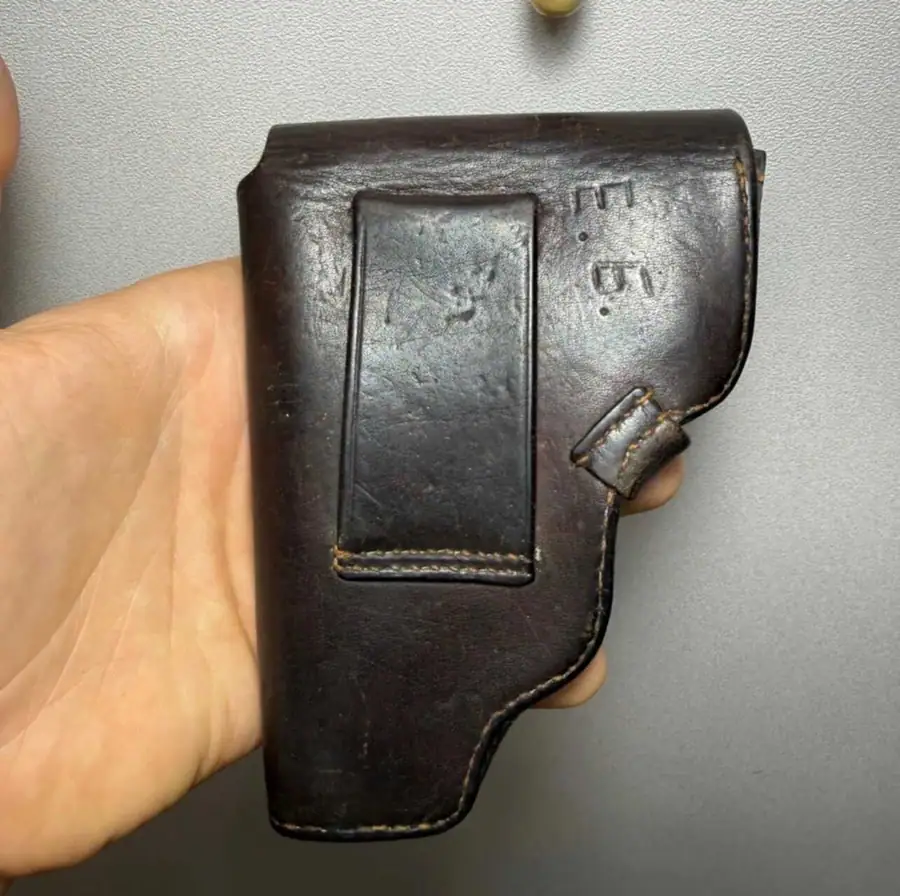 Опознание компактной кобуры: ТК-26 или Browning