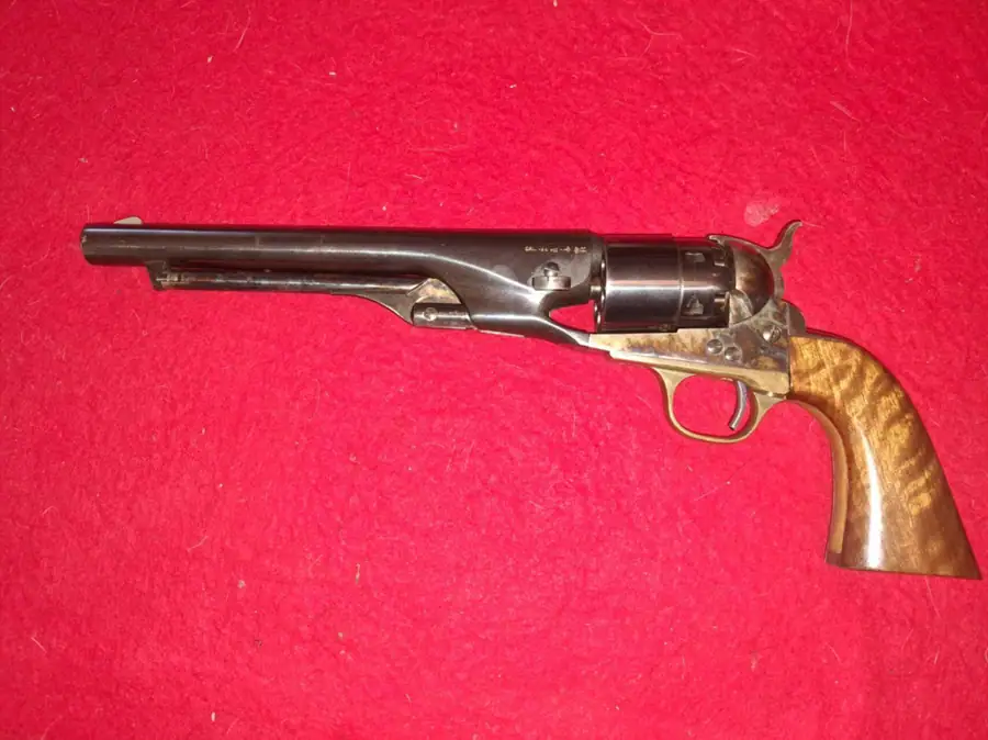 Револьвер Centennial Arms 1960 New Model Army: история первых бельгийских реплик Кольта