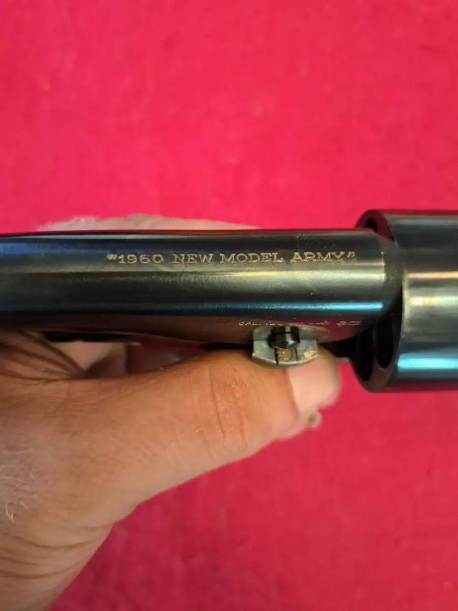 Револьвер Centennial Arms 1960 New Model Army: история первых бельгийских реплик Кольта