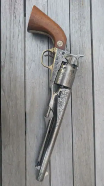 Револьвер Centennial Arms 1960 New Model Army: история первых бельгийских реплик Кольта