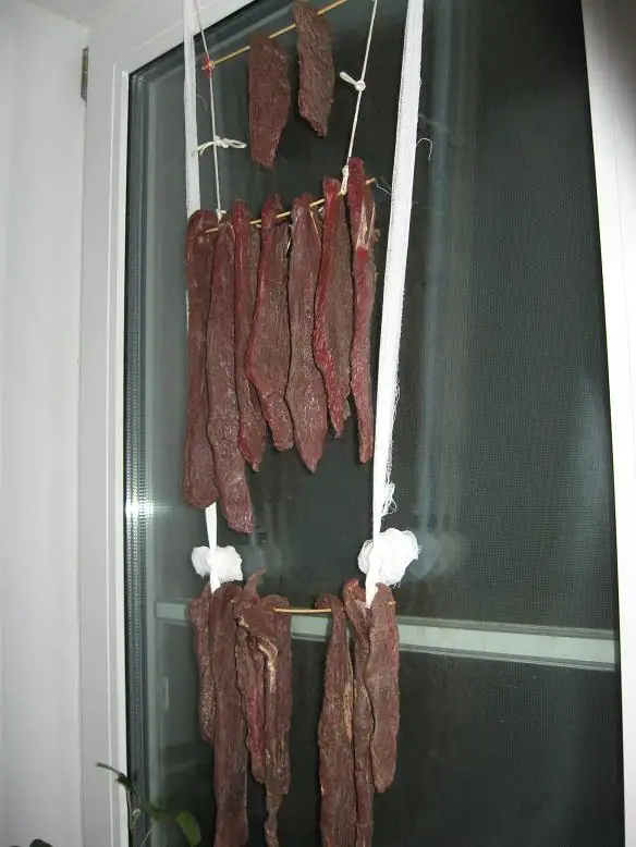 Сушка, вяление и копчение мяса и рыбы для длительного хранения